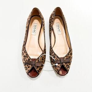 Isaac Mizrahi Suede Leather Leopard Print Peep Toe Flat Pump Size 8.5